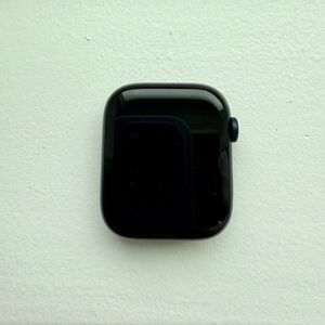 Apple Watch Series 7 (45mm, GPS + Cellular, Midnight Aluminum)